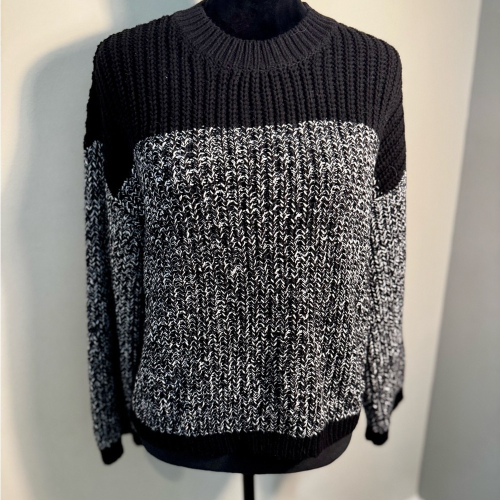 Lou & Grey Charcoal and Cream Knit Top